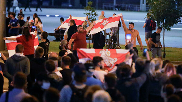 Лондон дахь Беларусийн ЭСЯ-ны дэргэд эсэргүүцлийн ажиллагаа болжээ