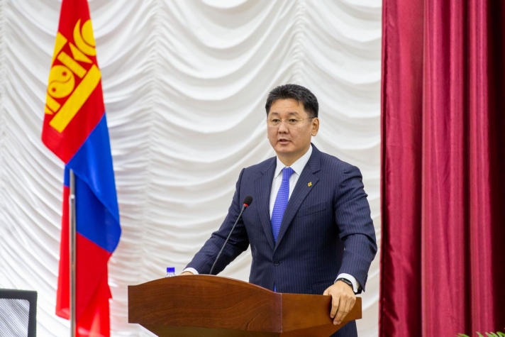 У.Хүрэлсүх: Манай улс ковид гэж дайсанд бүслэгдсэн.