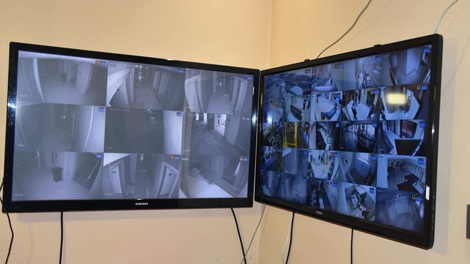 Тусгаарлан ажиглах байранд нийт 4390 иргэн байна.