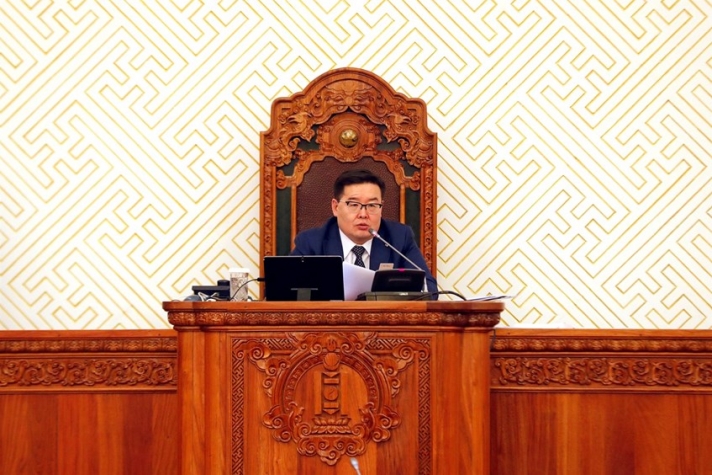 ЧУУЛГАН: Ерөнхийлөгчийн хоригийг хэлэлцэж эхэллээ,