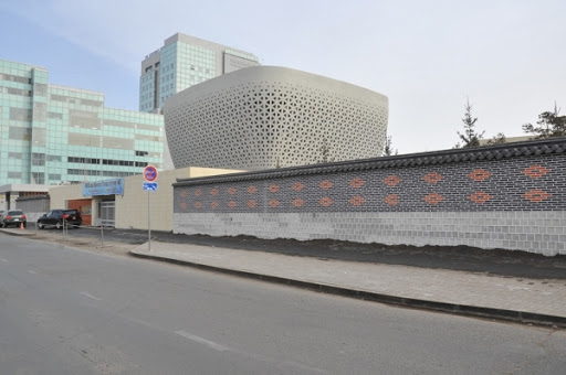 Солонгос элчингийн ажилтан осол гаргаад, хэргийн газраас зугтжээ