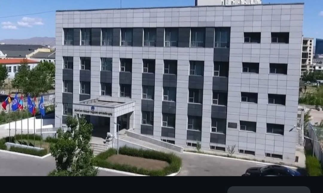 Монгол Улсын Их Хурлын дэд дарга, гишүүн Үндсэн хууль зөрчсөн эсэх асуудлаар маргаан үүсгэлээ.