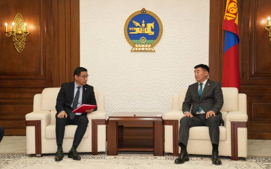 Монгол Улсын Их Хурлын хяналт шалгалтын тухай хуульд нэмэлт оруулах тухай хуулийн төслийг өргөн мэдүүллээ