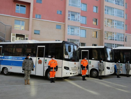 Онцгой байдлын байгууллагад шуурхай албаны таван автобусыг хүлээлгэн өглөө