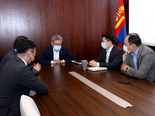 “Ковид-19”-ийн хүнд үед уул уурхайн салбар иргэдийн амьжиргаанд бодит дэмжлэг үзүүллээ