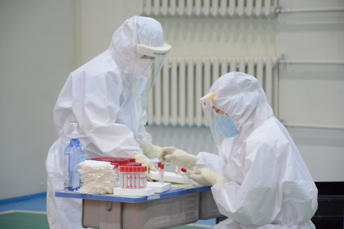 Резидент эмч нарын цалинд 18 тэрбумын САНХҮҮЖИЛТ суулгажээ