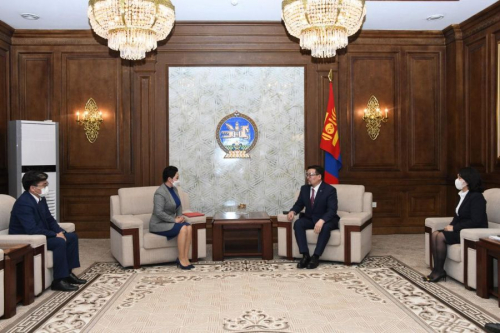 Чикаго хотод Монгол Улсын Консулын газар нээх тогтоолын төсөл өргөн барив