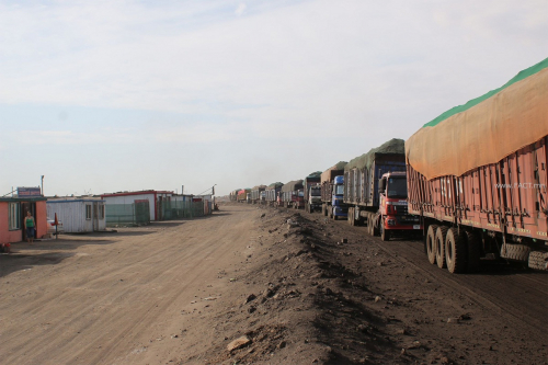 Цагаан хаданд авлигын сүлжээ газар авчээ