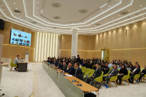 Х.Нямбаатар: Хот, нийтийн аж ахуйн салбарынхны цалинг инфляцтай уялдуулж, жил бүр нэмнэ