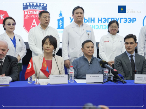 ЦУСНЫ ХАВДАРТАЙ ХҮҮХДЭД ЦУСНЫ ҮҮДЭЛ ЭС ШИЛЖҮҮЛЭН СУУЛГАХ ЭМЧИЛГЭЭГ АНХ УДАА АМЖИЛТТАЙ ХИЙЛЭЭ