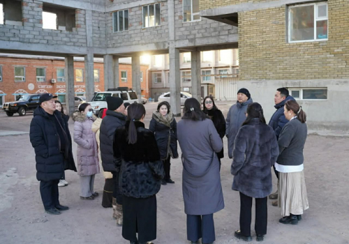 100 ОРТОЙ ХҮҮХДИЙН ЭМНЭЛГИЙН БАРИЛГЫГ АШИГЛАЛТАД ОРУУЛАХАД ТУЛГАРСАН АСУУДЛЫГ ШИЙДВЭРЛЭНЭ