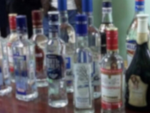 ЦЕГ: Хуурамч архи, согтууруулах ундааг гар дээрээс худалдаалах зөрчил нэмэгдэж байна