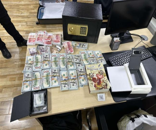 Юань, ам.долларыг хуурамчаар хэвлэсэн этгээдүүдийг баривчилжээ